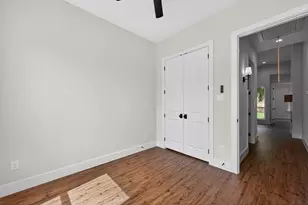 3711 Metropolitan Ave, Dallas, TX 75210 - Photo 18