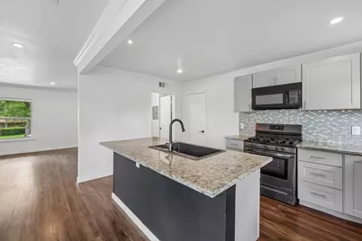 917 NW 8th Street, Grand Prairie, TX 75050 - Photo 18