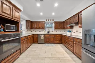 3502 Winnetka St, Garland, TX 75043 - Photo 6