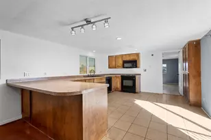 3205 Oak Hill Dr, Granbury, TX 76048 - Photo 6