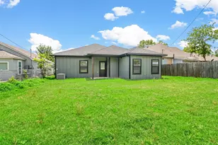 405 W Hull St, Denison, TX 75020 - Photo 16