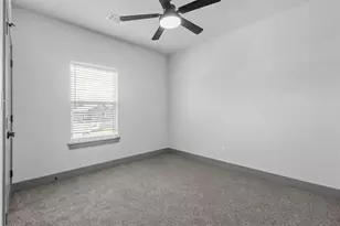 405 W Hull St, Denison, TX 75020 - Photo 8