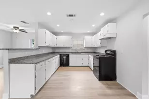 1303 Arizona Ave, Dallas, TX 75216 - Photo 12