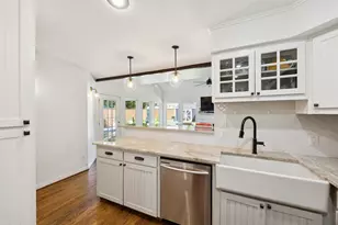 9427 Hobart St, Dallas, TX 75218 - Photo 8