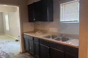 2934 Kirven St, Dallas, TX 75227 - Photo 2