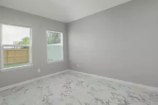 1542 Caldwell St, Dallas, TX 75223 - Photo 14