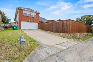 1308 Island Dr, Carrollton, TX 75007 - Photo 26