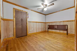 524 S Preston St, Wolfe City, TX 75496 - Photo 18