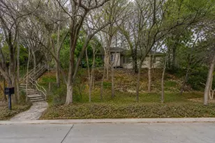 2001 Deepdale Dr, Westover Hills, TX 76107 - Photo 2