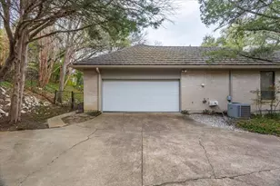 2001 Deepdale Dr, Westover Hills, TX 76107 - Photo 34