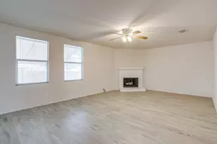 1313 Lauren Dr, Burleson, TX 76028 - Photo 10
