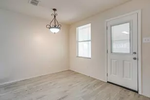 1313 Lauren Dr, Burleson, TX 76028 - Photo 14