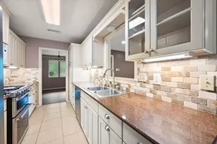 3008 Woodford Dr, Arlington, TX 76013 - Photo 6