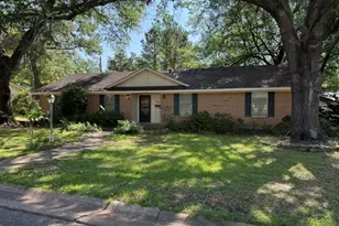 665 32nd St SE, Paris, TX 75460 - Photo 1