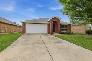 2051 Sunny Side Dr, Little Elm, TX 75068 - Photo 2