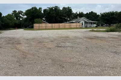 7 Nelson Street, Grand Prairie, TX 75050 - Photo 6