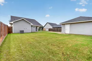 505 Heritage Trl, Burleson, TX 76028 - Photo 4