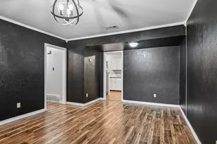 6324 Scotsdale Dr, Forest Hill, TX 76119 - Photo 8