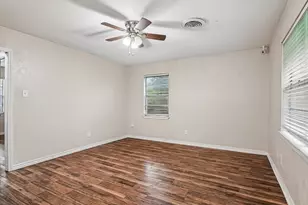 6324 Scotsdale Dr, Forest Hill, TX 76119 - Photo 16