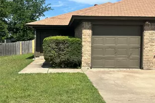 833 White Rock St, Saginaw, TX 76179 - Photo 1