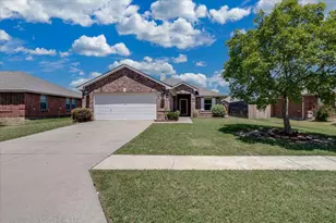 308 Long Prairie Dr, Forney, TX 75126 - Photo 2