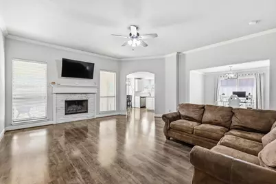 557 Jeffdale Drive, Burleson, TX 76028 - Photo 6