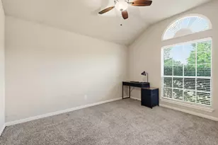 557 Jeffdale Dr, Burleson, TX 76028 - Photo 18
