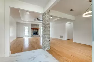 1323 Lark Ln, Lewisville, TX 75077 - Photo 2