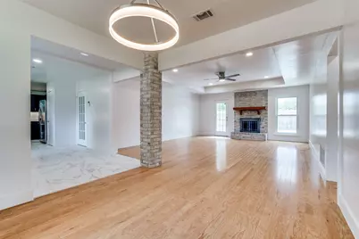 1323 Lark Lane, Lewisville, TX 75077 - Photo 4