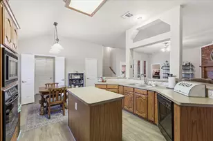 327 Montana Trail, Murphy, TX 75094 - Photo 6