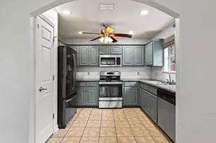 702 Madison Pl, Sherman, TX 75092 - Photo 12