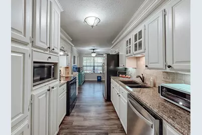 2809 Lafayette Street, Corsicana, TX 75110 - Photo 2