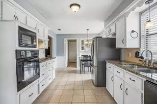 1709 Columbia Dr, Richardson, TX 75081 - Photo 4