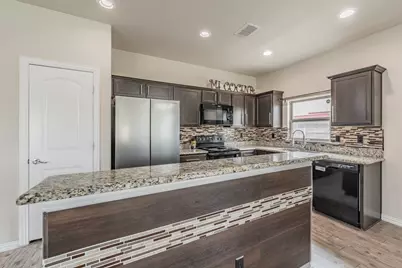 2841 Mesquite Road, Fort Worth, TX 76111 - Photo 10