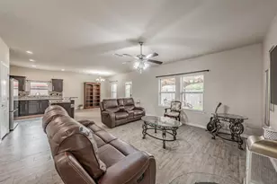 2841 Mesquite Rd, Fort Worth, TX 76111 - Photo 4