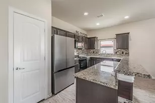 2841 Mesquite Rd, Fort Worth, TX 76111 - Photo 8