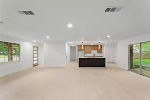 110 Hackberry St, Lancaster, TX 75146 - Photo 4