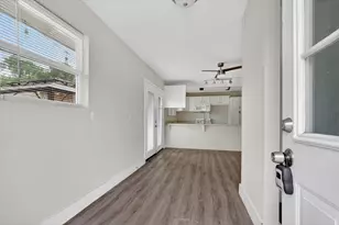 221 Second St, Wilmer, TX 75172 - Photo 2