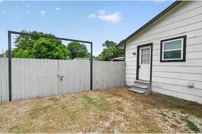 221 2nd Street, Wilmer, TX 75172 - Photo 22