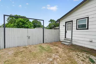 221 Second St, Wilmer, TX 75172 - Photo 22