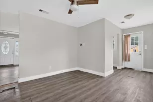 221 Second St, Wilmer, TX 75172 - Photo 4