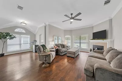 10124 Bunting Drive, Waco, TX 76708 - Photo 2