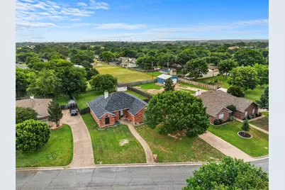 856 Tahoe Trail Drive, Hewitt, TX 76643 - Photo 4