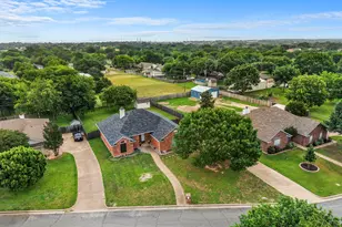 856 Tahoe Trail Dr, Hewitt, TX 76643 - Photo 4