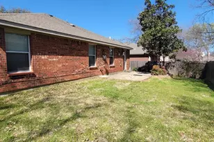 704 International Dr, Euless, TX 76039 - Photo 12