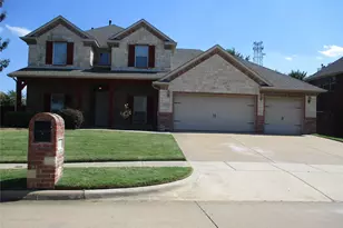 4504 Woodcrest Ln, Mansfield, TX 76063 - Photo 1