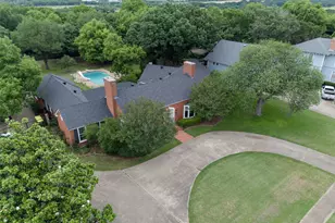 437 Craig St, Hillsboro, TX 76645 - Photo 2