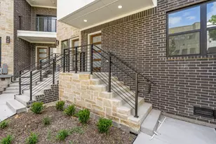304 Golden Bell Ln, Fort Worth, TX 76107 - Photo 2