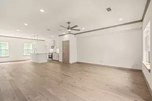 304 Golden Bell Ln, Fort Worth, TX 76107 - Photo 22