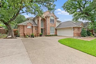 3408 Blue Forest Dr, Arlington, TX 76001 - Photo 2